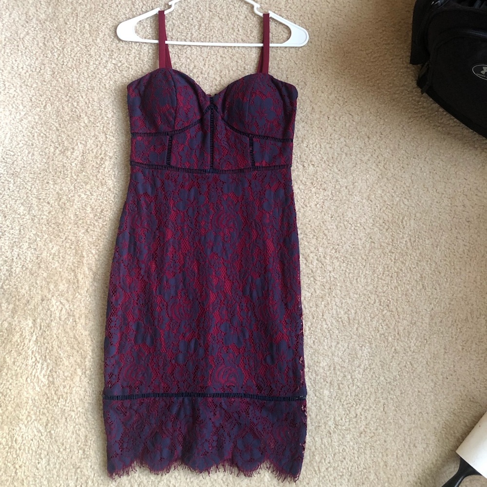 GUESS lace bodycon dress✨